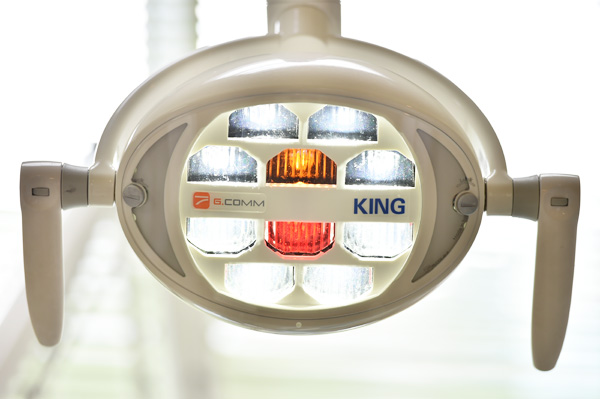 歯科用LED無影灯